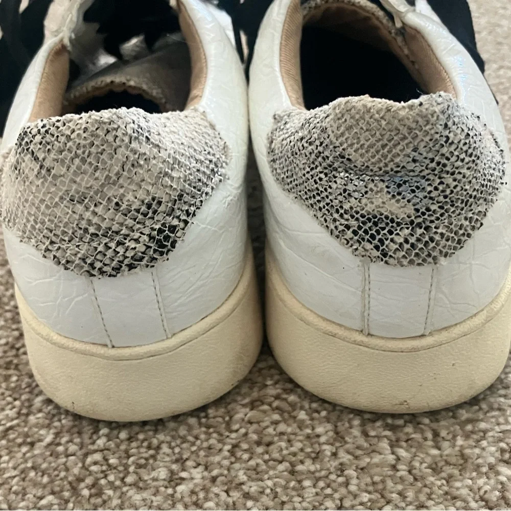 White Raven White Snake Embossed Star Lace Up Sneakers US‎ Size 7.5 Streetwear